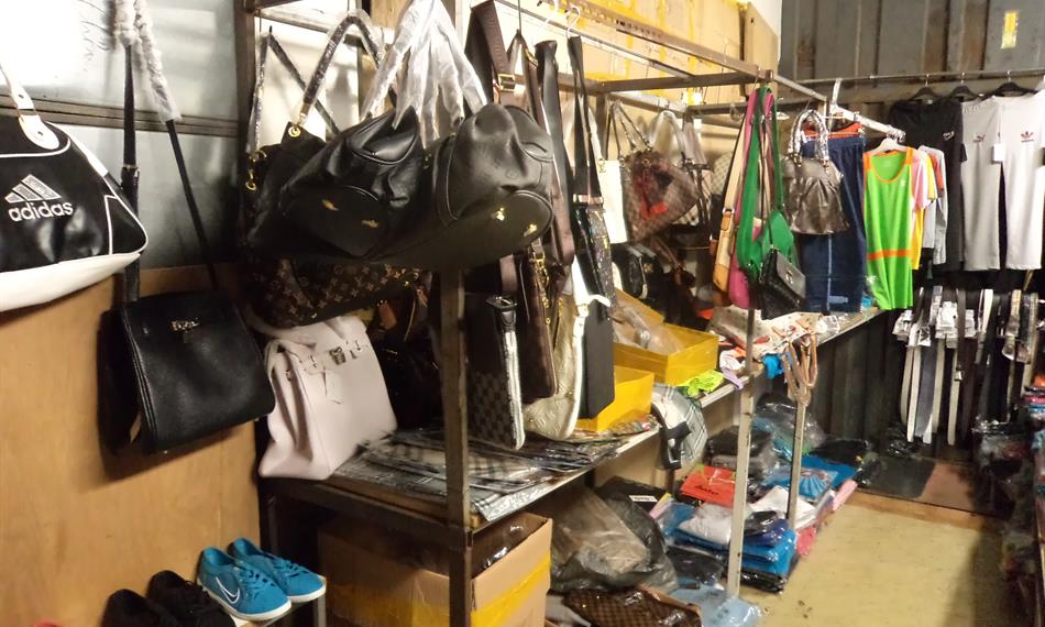 2013-9-3-1026Padělky Sapa2.JPG